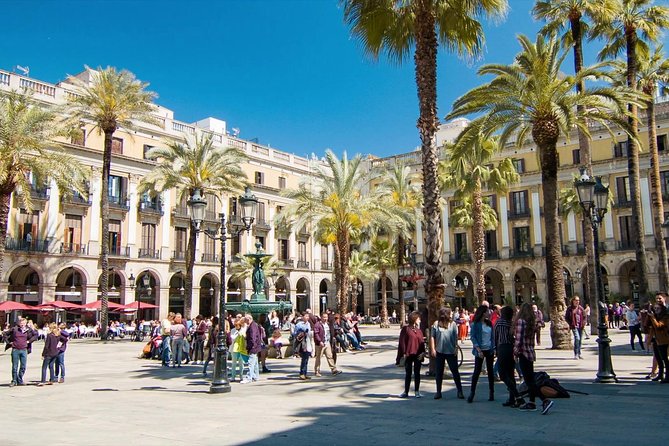 "The Shadow of the Wind" Novel Walking Tour - Santa Maria del Mar: The Gothic Cathedral with Literary Significance
