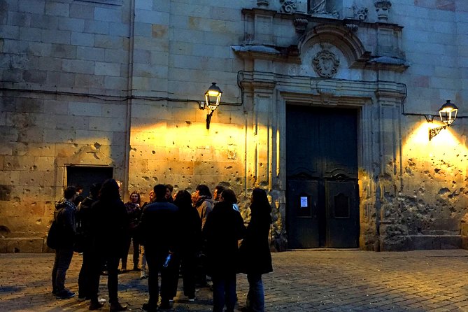 "The Shadow of the Wind" Novel Walking Tour - End of Tour at Carrer de Santa Anna and Additional Local Insights