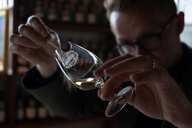 The Single Cask Whiskey Experience - Discover Belfast’s Premier Single Cask Whiskey Tour for Connoisseurs