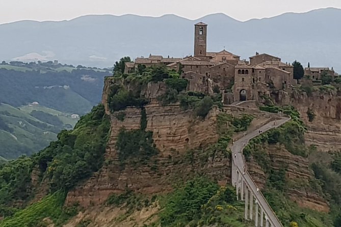 The spectacular dying city Civita di Bagnoregio&the Monster Park - Key Points