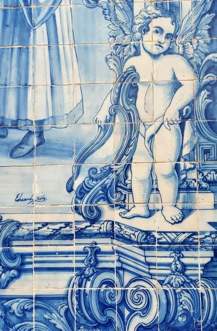 The story of Porto behind its tiles - Discovering the Modern Hand-Painted Tile Examples