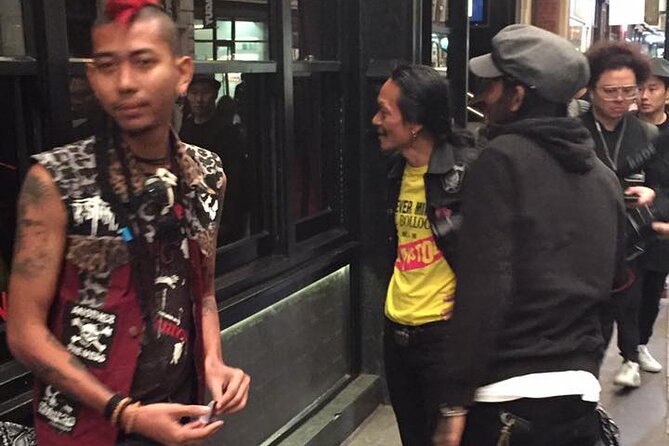 The StrummerWalk - The Saturday Beer Toast: A Relaxed Ending to the Tour