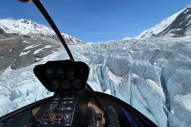 The Summit Helicopter Sightseeing Tour - Discover the Summit Helicopter Sightseeing Tour in Whistler