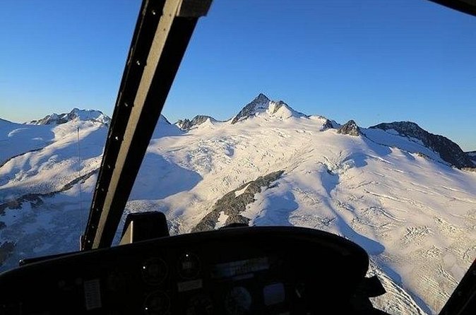 The Summit Helicopter Sightseeing Tour - Flying Over Pinnacle Mountain and Black Tusk Peak