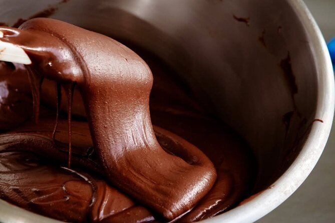 The Turin Chocolate Factory Guided Tour & Tasting - What Sets This Tour Apart: Authenticity and Craftsmanship