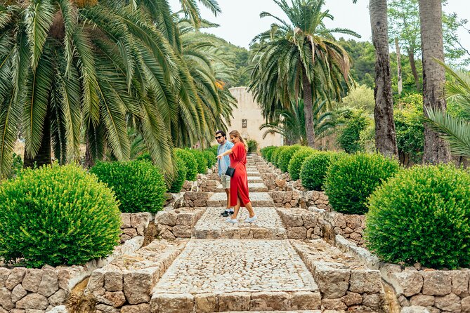 The Ultimate Bellver Castle Private Day Trip - Exploring Bellver Castle: A Gothic Circular Fortress Built for Royalty