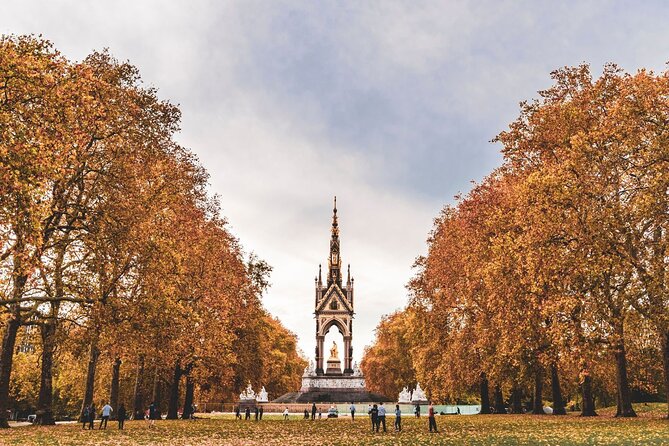 The Ultimate London City Tour - Explore the Lively Atmosphere of Covent Garden
