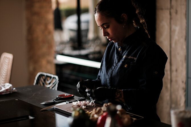 The Ultimate Tapas Workshop in Malaga - Practical Details: Group Size, Booking, and Accessibility