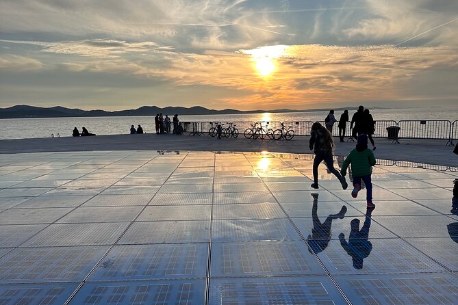 The Ultimate Zadar Walking Tour - Exploring Zadar’s vibrant market and main square