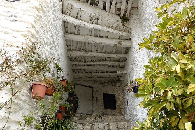 The Unchanged Villages of Alpujarra Small-Group Guided Day Trip - Visiting Pampaneira: Artisan Crafts and Sweet Flavors