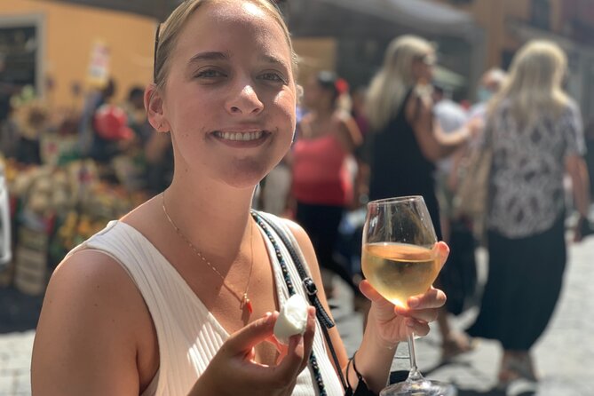 The Unfiltered Street Food & Market Tour of Naples (by Streaty) - Exploring the Historic Quartieri Spagnoli Neighborhood