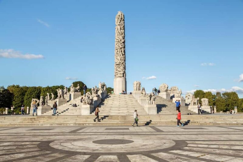 The Vigeland Park in Oslo: Picture-Perfect Walk with a Local - Explore Vigeland Parks Photo-Worthy Spots with a Local Guide