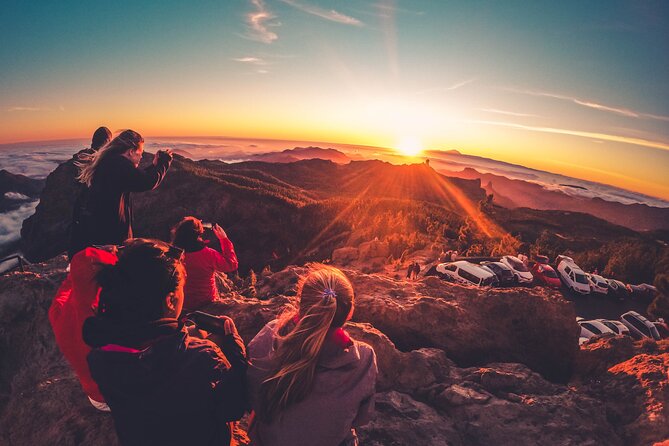 The Volcano Heart Tour: Hiking, Tasting and Sunset Experience - Hike to Roque Nublo: A Natural Icon