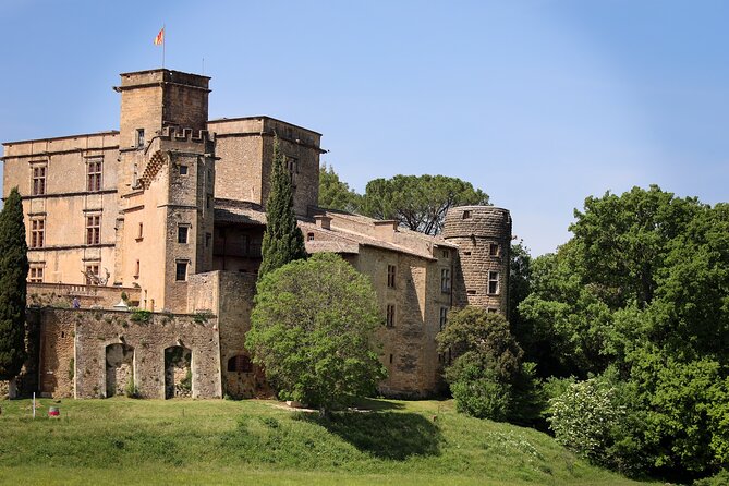 The wines of the Luberon, the Château de Lourmarin & Bastide du Laval olive oil - What’s Included and What’s Not