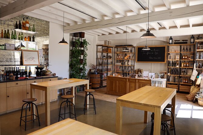 The wines of the Luberon, the Château de Lourmarin & Bastide du Laval olive oil - Flexibility and Cancellation Policy