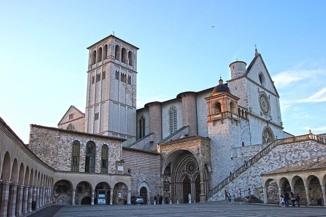The Wonders of Assisi Private Walking Tour - Visiting the Cathedral of San Rufino