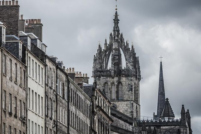 The World Famous Underground Ghost Tour - Descending into Edinburgh’s Underground Vaults