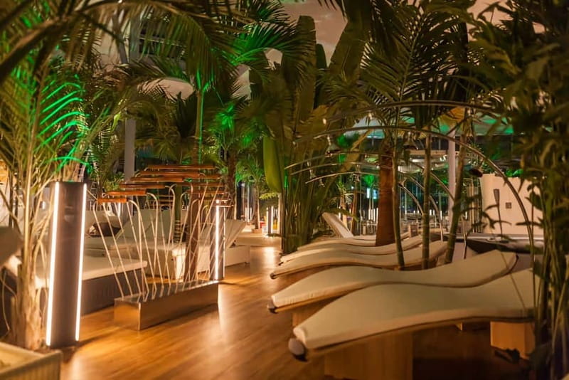 Therme:Spa Day at the biggest oasis of RelaxationBucharest - Luxurious Spa Day at Europes Largest Wellness Center in Bucharest