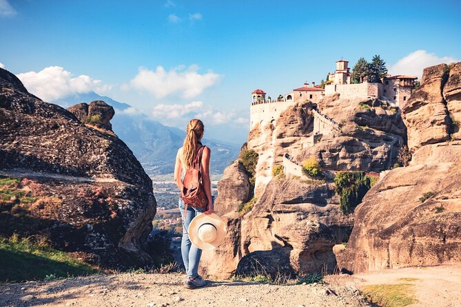 Thessaloniki: 2-Day Meteora Trip with Guided Tours and Hotel - Choice of Morning Tour: Sightseeing or Hiking in Meteora