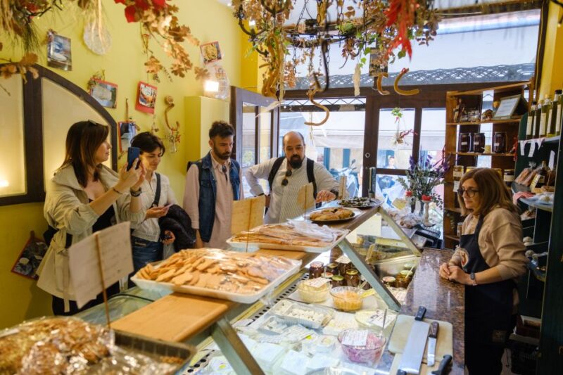 Thessaloniki: Food Tastings and Drinks tour with a Chef - Visiting Iconic Food Stops and Markets in Downtown Thessaloniki