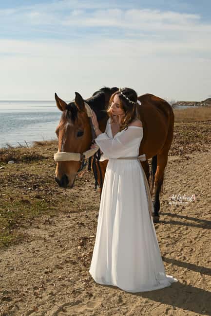 Thessaloniki: Horse Photoshoot in a natural landscape - What to Expect During Your Photoshoot Session