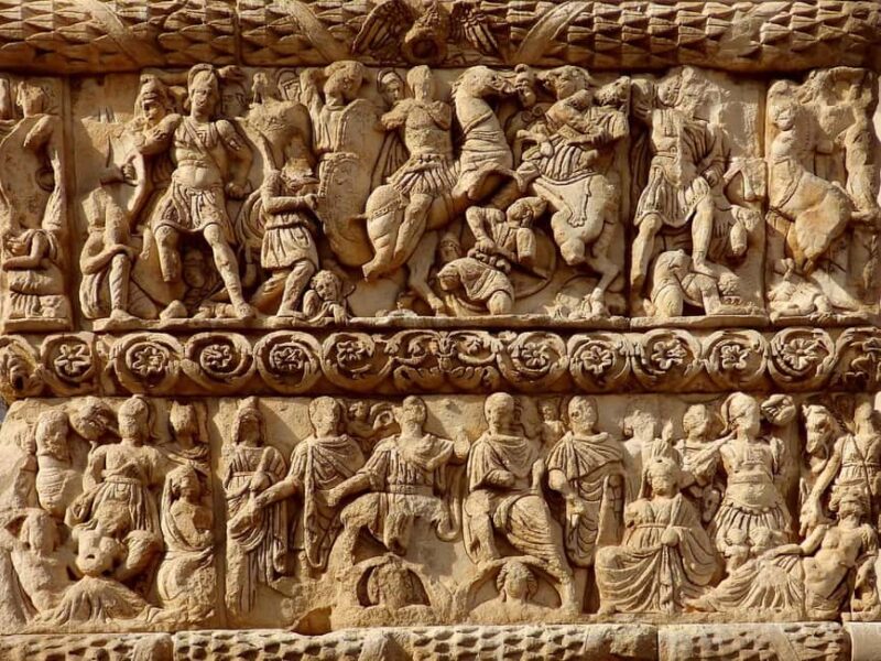 Thessaloniki: Private Guided Walking Tour - Meeting Your Guide in the Heart of Thessaloniki