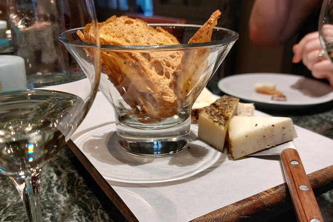 Thessaloniki Small-Group Wine Tasting Tour with Appetizers - Guides and Personalities