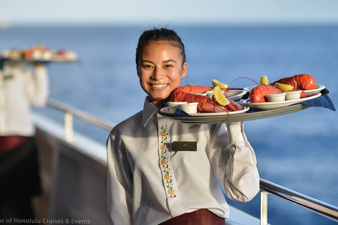 Three Star Deluxe Sunset Dinner and Show - The Sunset and the Show: Celebrating Hawaiian Culture