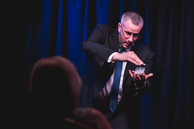 (Thur 7pm) Comedy Magic Show includes 1x Pizza & 2 glasses of Prosecco - Extra Shows and Tour Opportunities