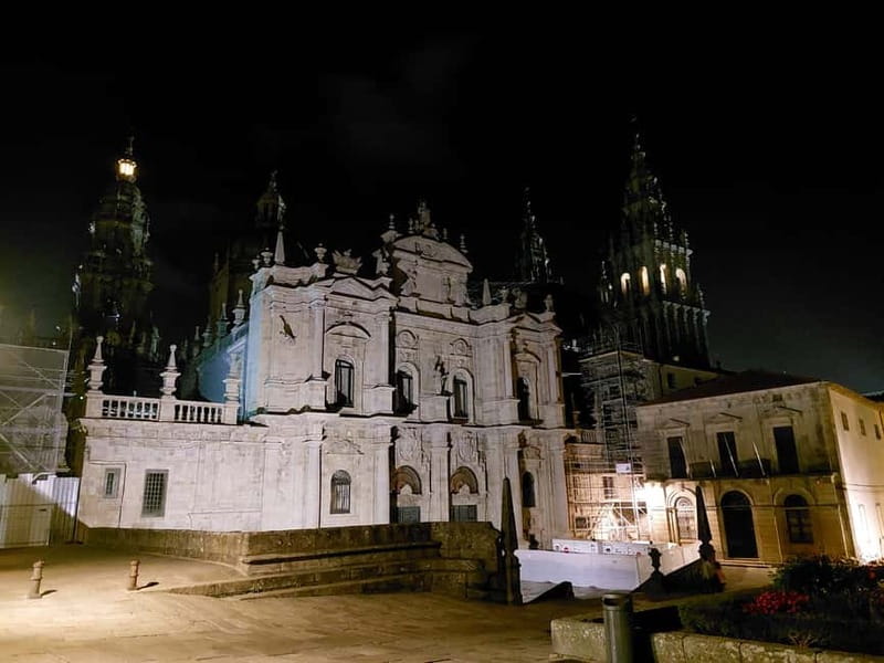 Tierra de Leyendas y Meigas - Discover Hidden Streets and Local Secrets