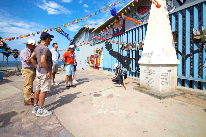 Tijuana: Guided City Tour with Local Food and Beer Tasting - Lunch and Free Time in Tijuana