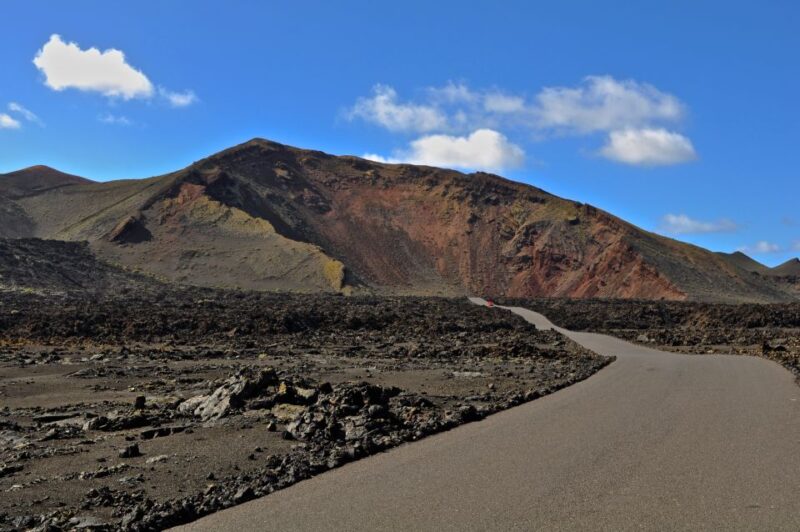 Timanfaya And El Golfo For Cruise Passengers (Mornings) - The Guide and Multilingual Experience