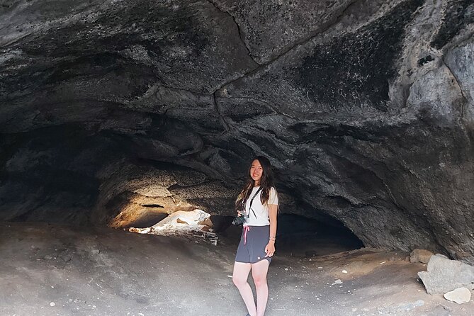Timanfaya National Park Trekking with a Typical Canarian Snack - Sunset and Scenic Finale at El Cuervo Crater