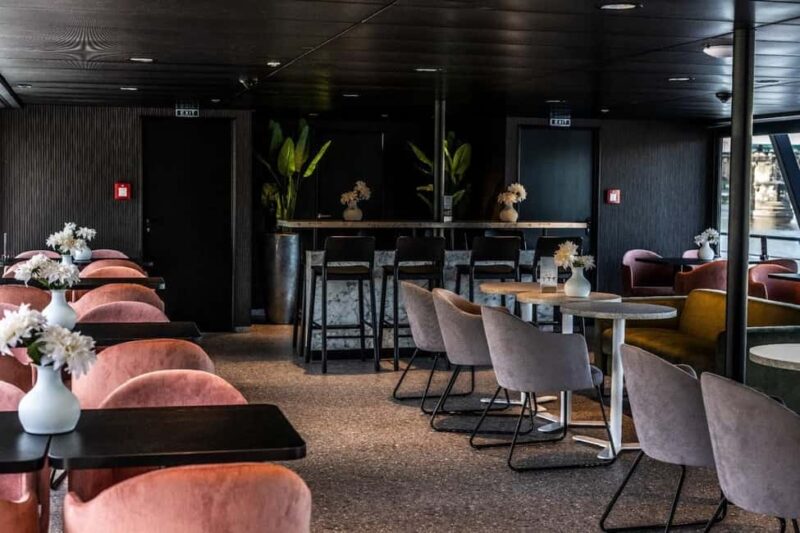 Time travel on the Elbe in Dresden - History of steamboat travel - Engaging Multimedia and Interactive Elements