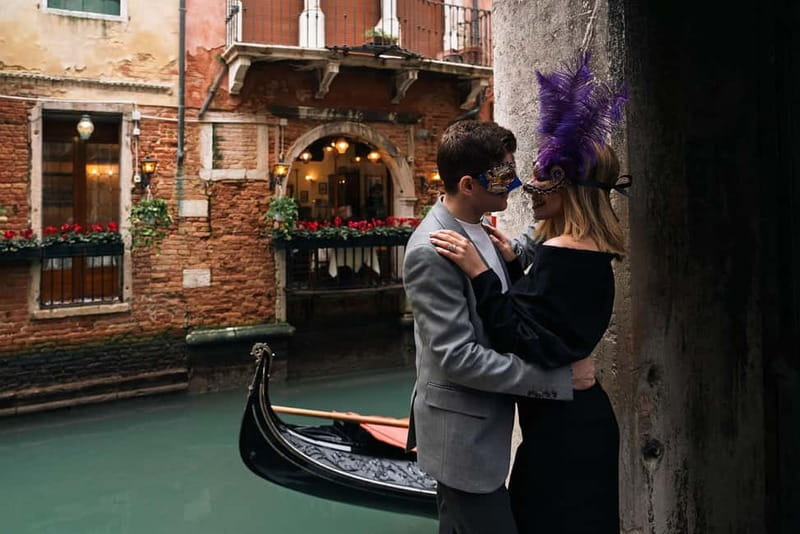 Timeless Venice: Luxury Photoshoot with a Local Photographer - Venice’s Unique Backdrops for Your Photoshoot