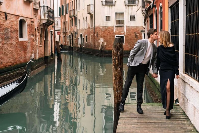Timeless Venice: Luxury Photoshoot with a Local Photographer - Frequently Asked Questions