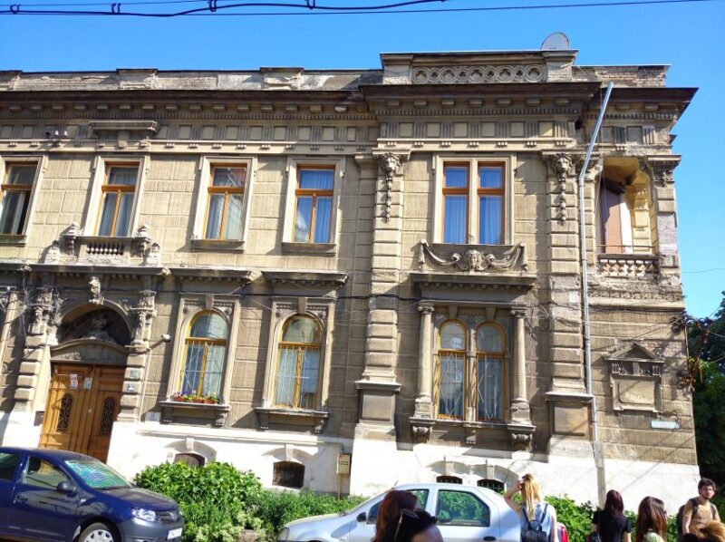 Timisoara Dream Tour in Elisabetin Neighborhood - Discover Gheorghe Doja Street’s Architectural Treasures