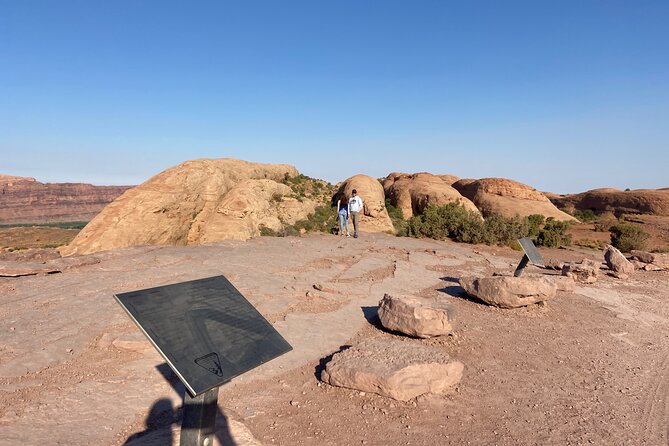 Tip Toe Through Hell Private 4WD Guided Jeep Experience in Moab - Experience the Best of Moabs Scenic Trails with a Private 4WD Jeep Tour