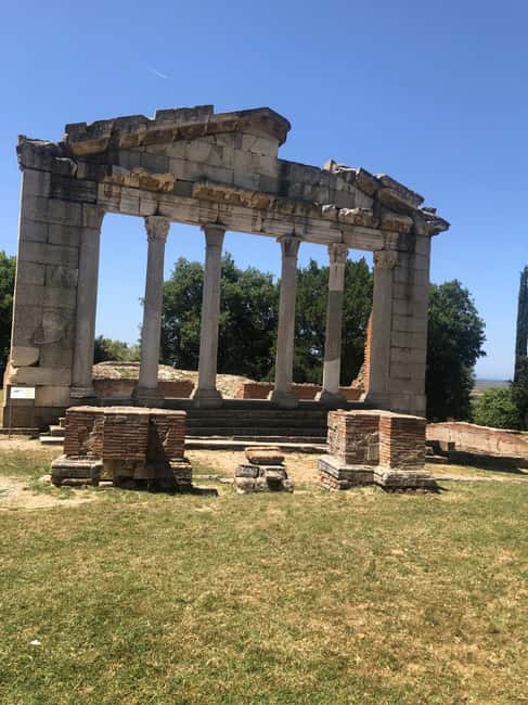 Tirana: 3-Day Guided Tour with Boat Trip and History - Exploring Berat: The UNESCO Heritage City of a Thousand Windows