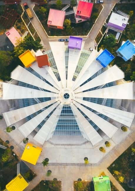 Tirana Center: Magic Walking Tour French/Italian/English Etc - Key Points