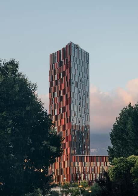 Tirana Center: Magic Walking Tour French/Italian/English Etc - The Pyramid of Tirana and Modern Landmarks