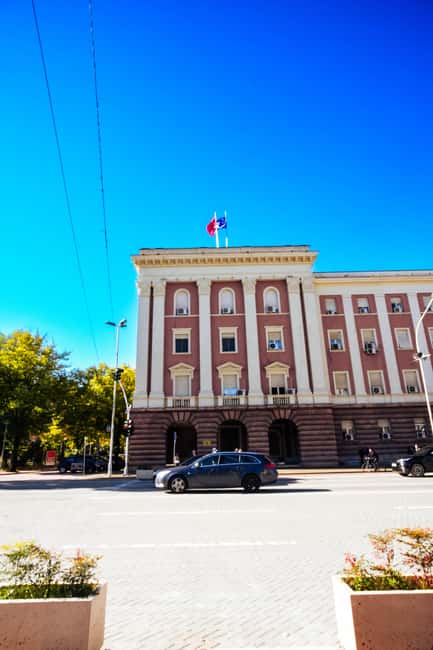 Tirana: City Tour with Photographer (book a day in advance!) - Physical and Accessibility Considerations