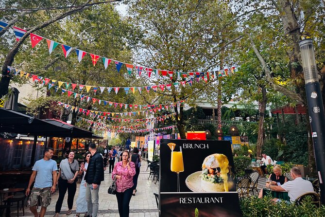Tirana Walking Tour around the Historic Centre - Starting at Skanderbeg Square and the National History Museum