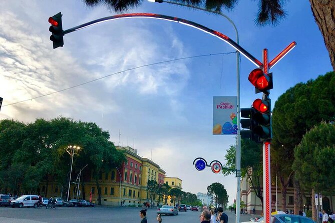 Tirana Walking Tour: History, Culture &Gems by a Passionate Guide - The Vibrant Baskets of Pazari i Ri