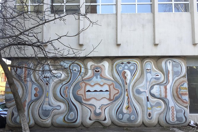 Tiraspol must-see tour with Anton Dendemarchenko - Pridnestrovie - The Mig-19 Monument and Military Memorials