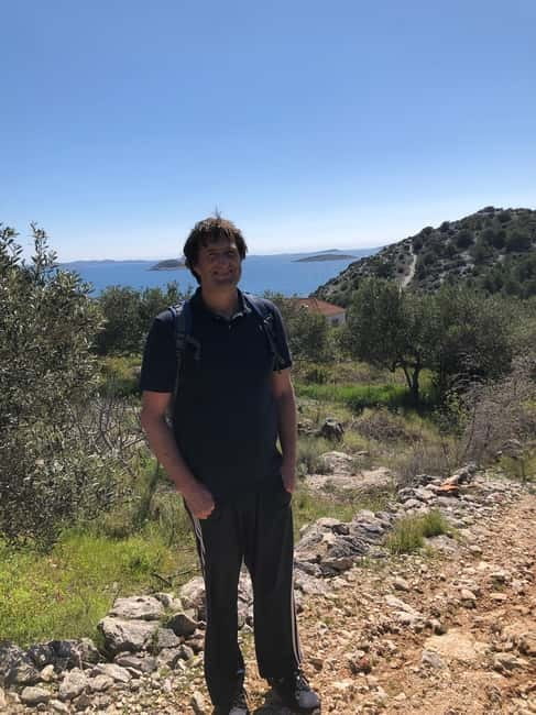 Tisno: Tour of the town with churches and palaces - Key Points