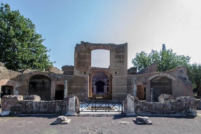 Tivoli Italian Gardens Tour from Rome - Comfortable Transportation in a Luxury Vehicle