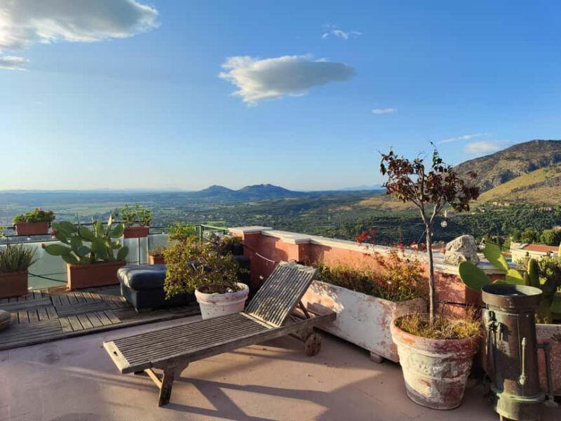 Tivoli Sunset Stroll & Aperitif on a Terrace - Starting Point at Piazza Garibaldi