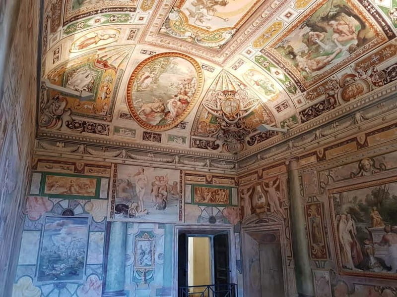 Tivoli:Skip the Line Ticket to Villa d'Este + Audioguide APP - Exploring the Gardens and Water Features at Your Leisure