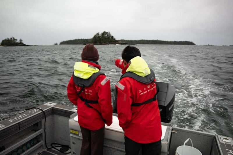 Tofino: Private Boat Tour with Big Tree Trail & Crabbing - Tofino: Private Boat Tour with Big Tree Trail & Crabbing